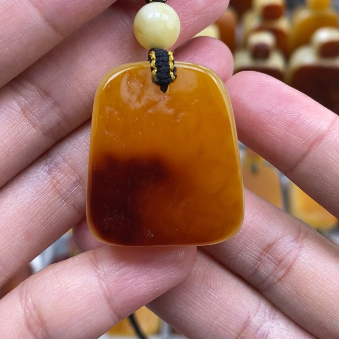 蜜蜡未镶嵌珠宝奇石