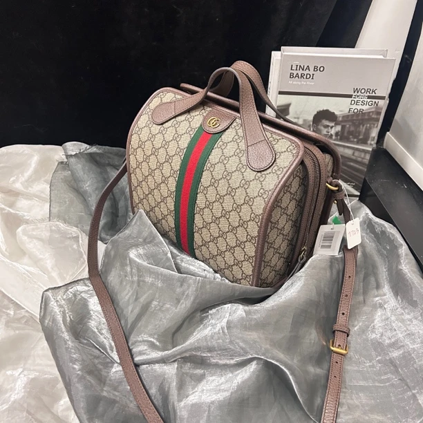 99新 GUCCI/古驰 Gucci斜挎包
