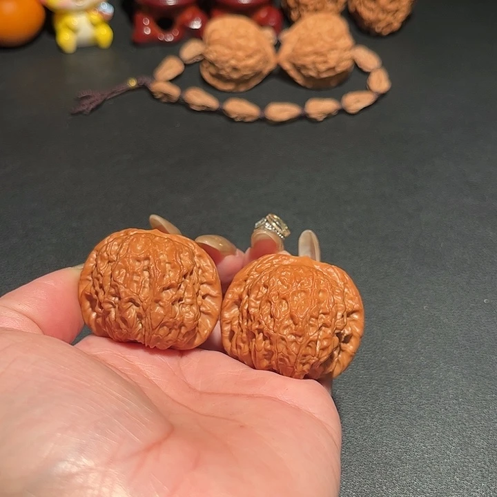 吊坠文玩核桃血麒麟