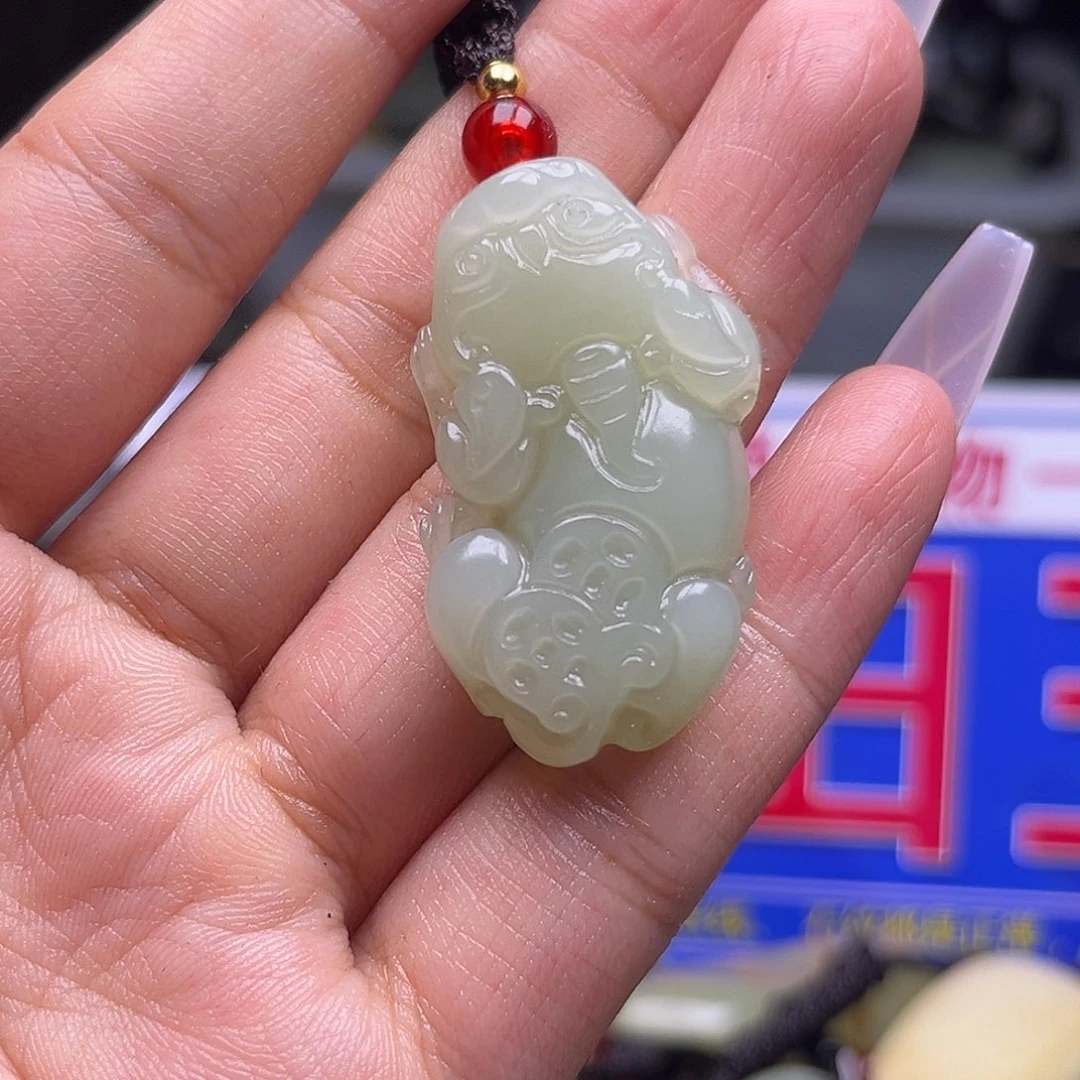 颈饰未镶嵌和田玉