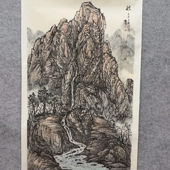 国画花鸟等图案为一体而