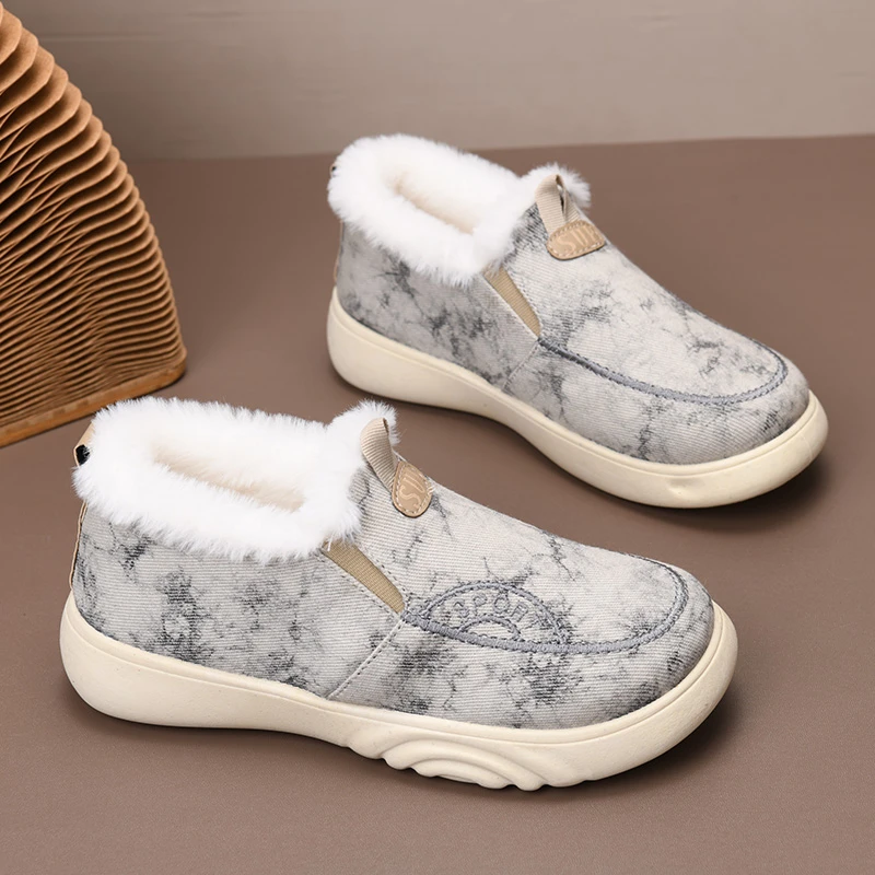 冬季爆款时尚百搭老北京布鞋女士棉鞋加厚一脚蹬百搭室内外妈妈鞋