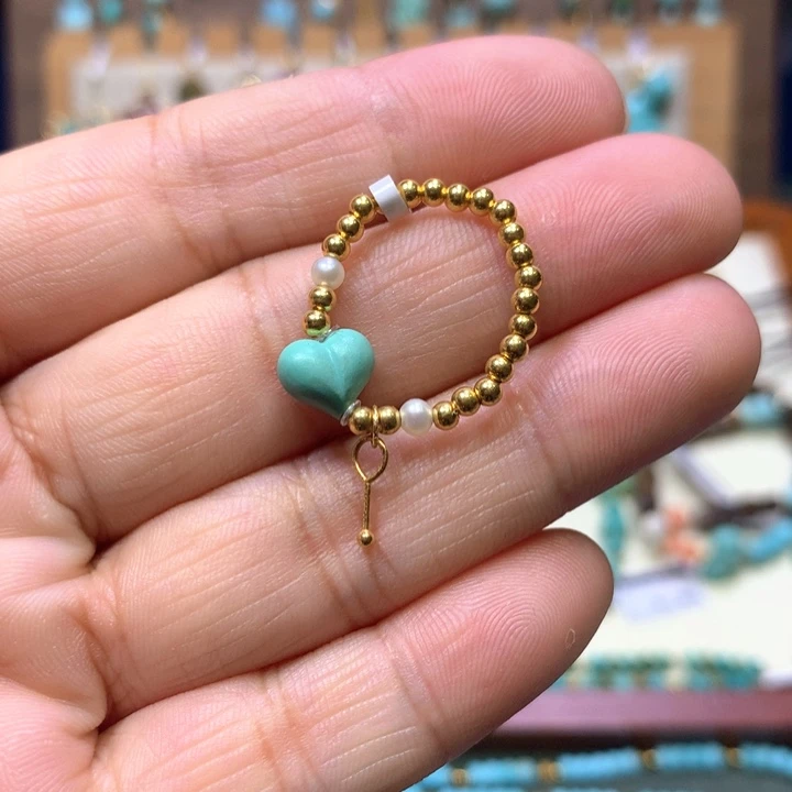 绿松石18K金镶嵌戒指