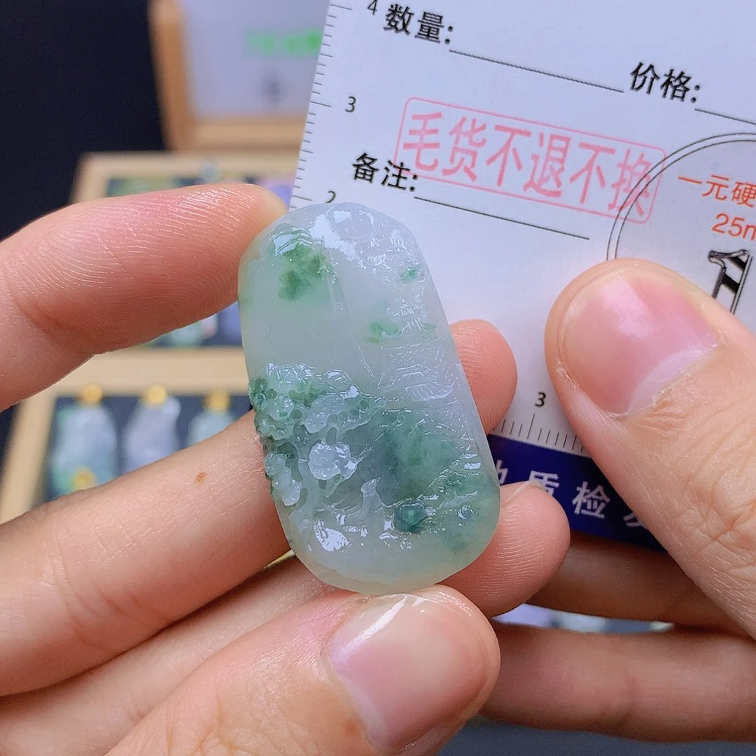 翡翠未镶嵌颈饰翡翠