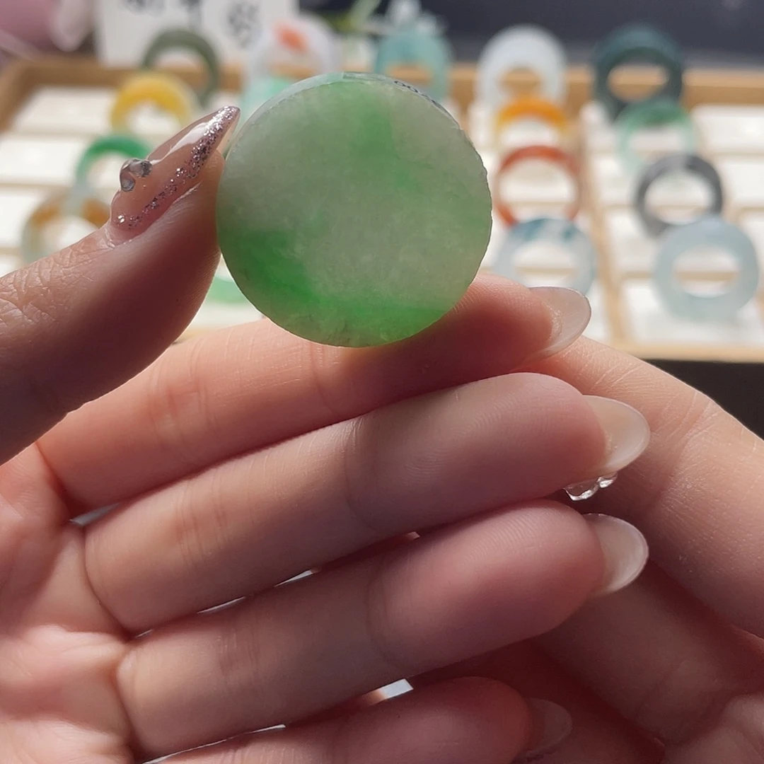 定制翡翠未镶嵌牌子