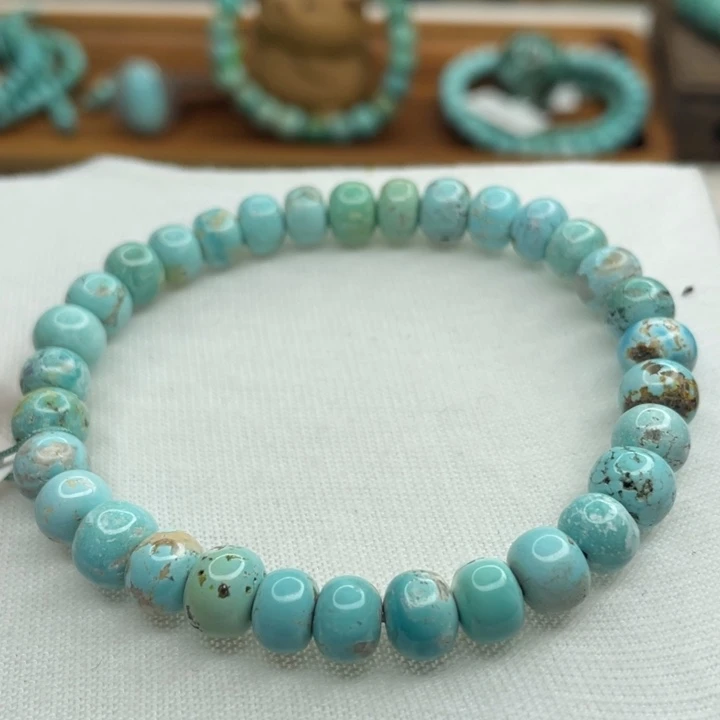 绿松石未镶嵌珠宝