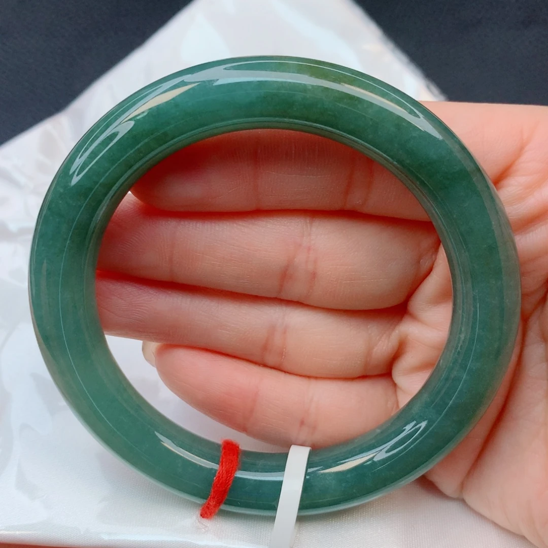 翡翠未镶嵌手镯55-56胶润湖水绿圆条