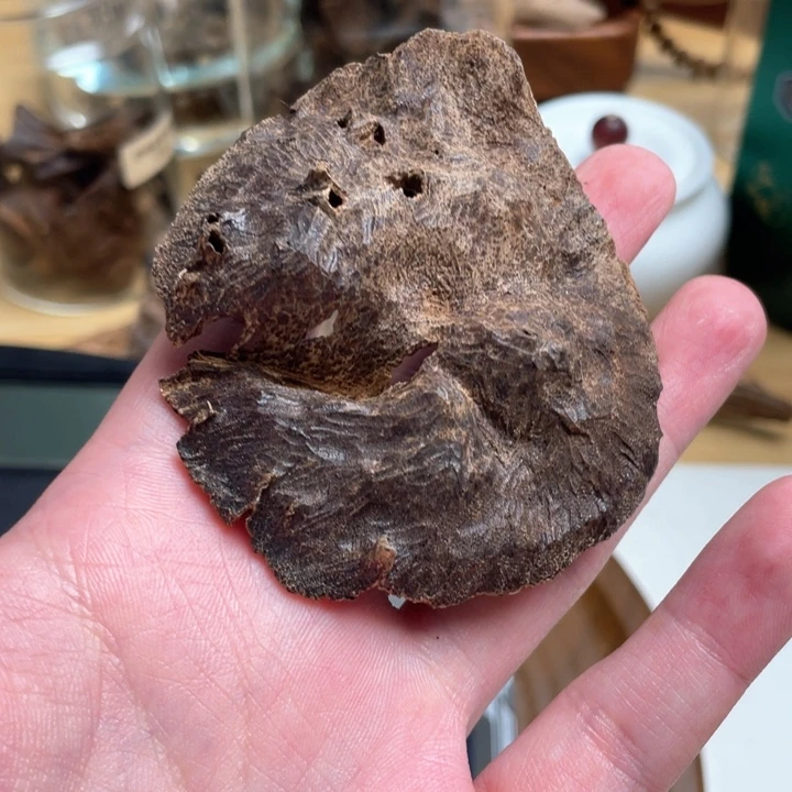 倾*海南琼中老铁沉香5.4克