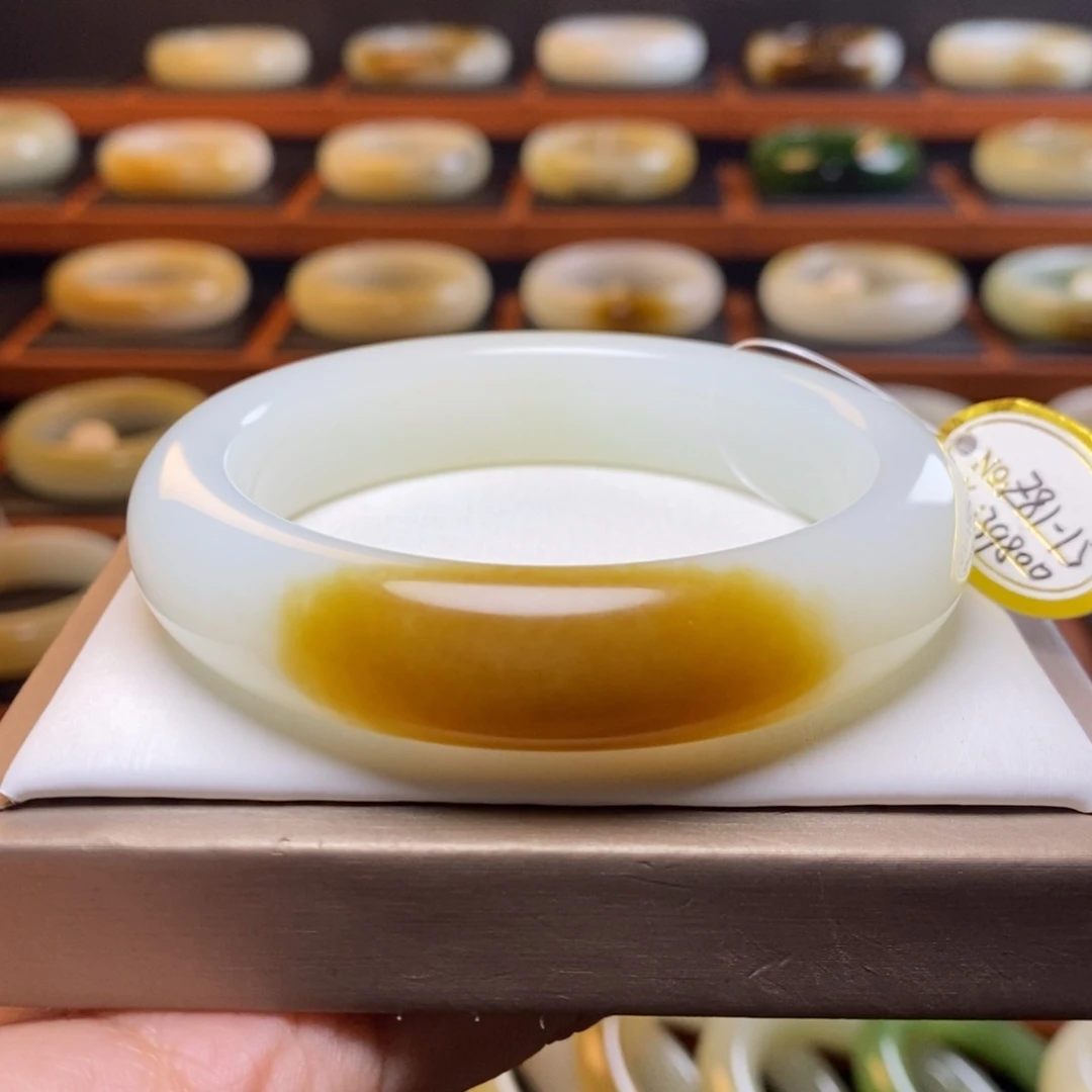 和田玉未镶嵌手镯58圈