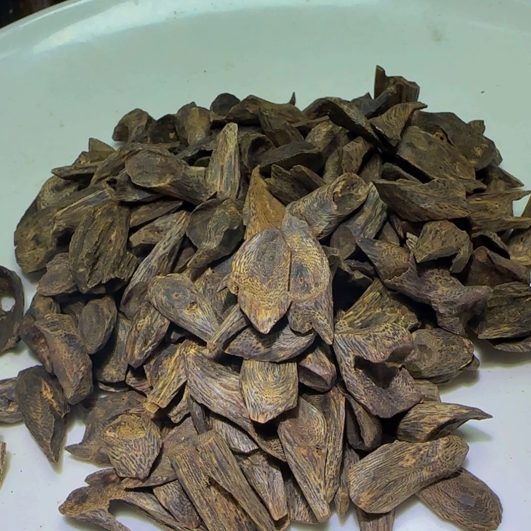 沉香手把件小*沉香奇楠沉水紫棋树丁140克