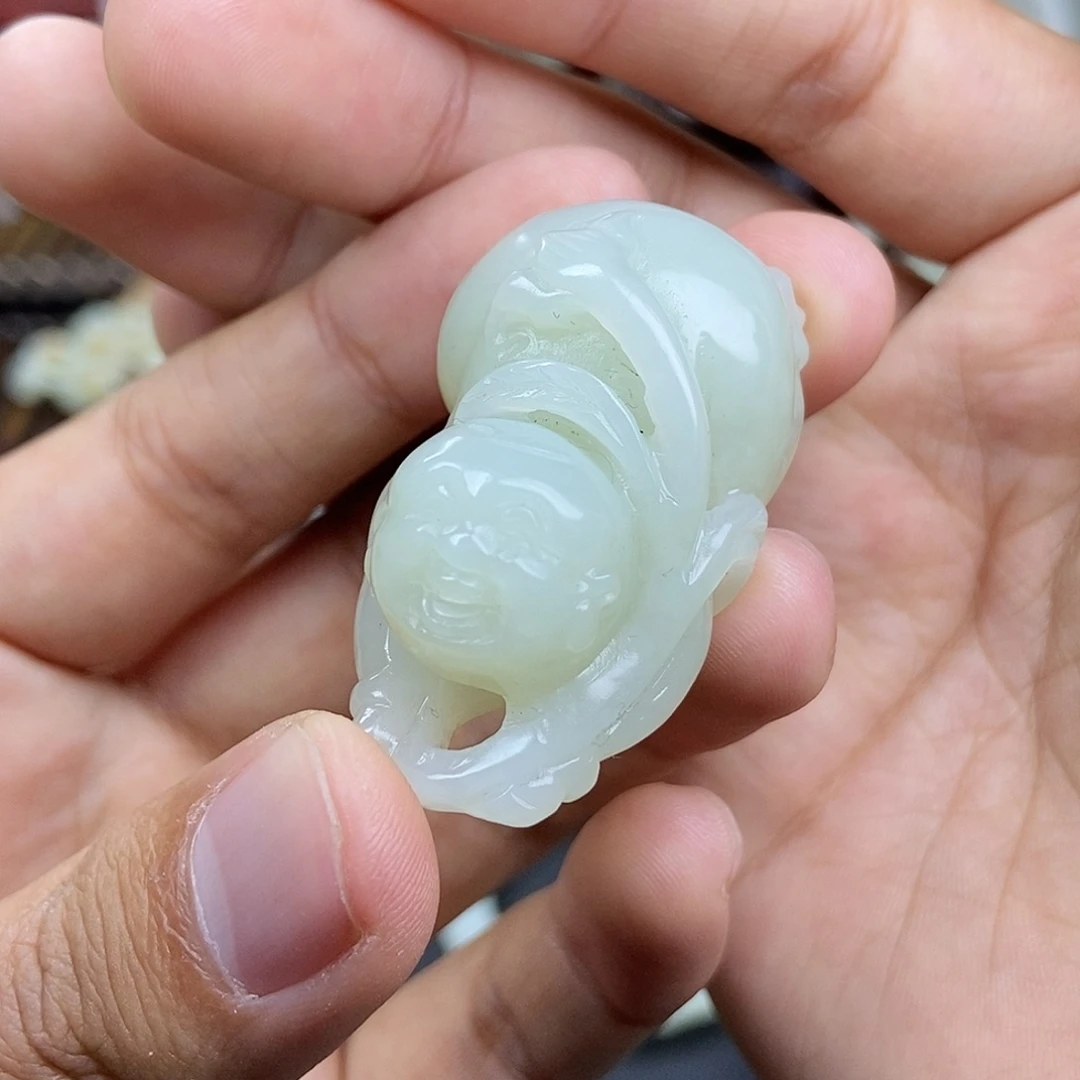 和田玉未镶嵌挂件