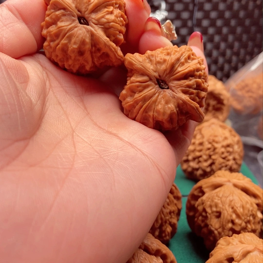 猴头核桃吊坠怎**四血麒麟39