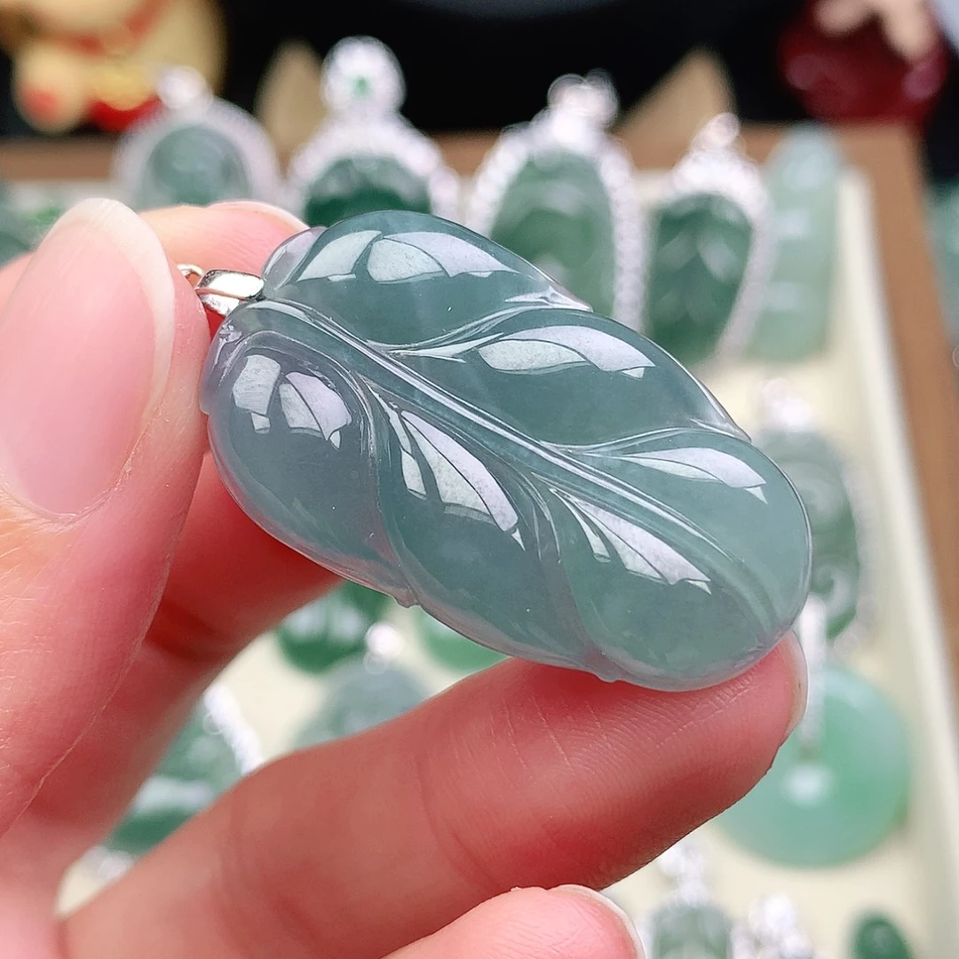 翡翠未镶嵌颈饰吊坠