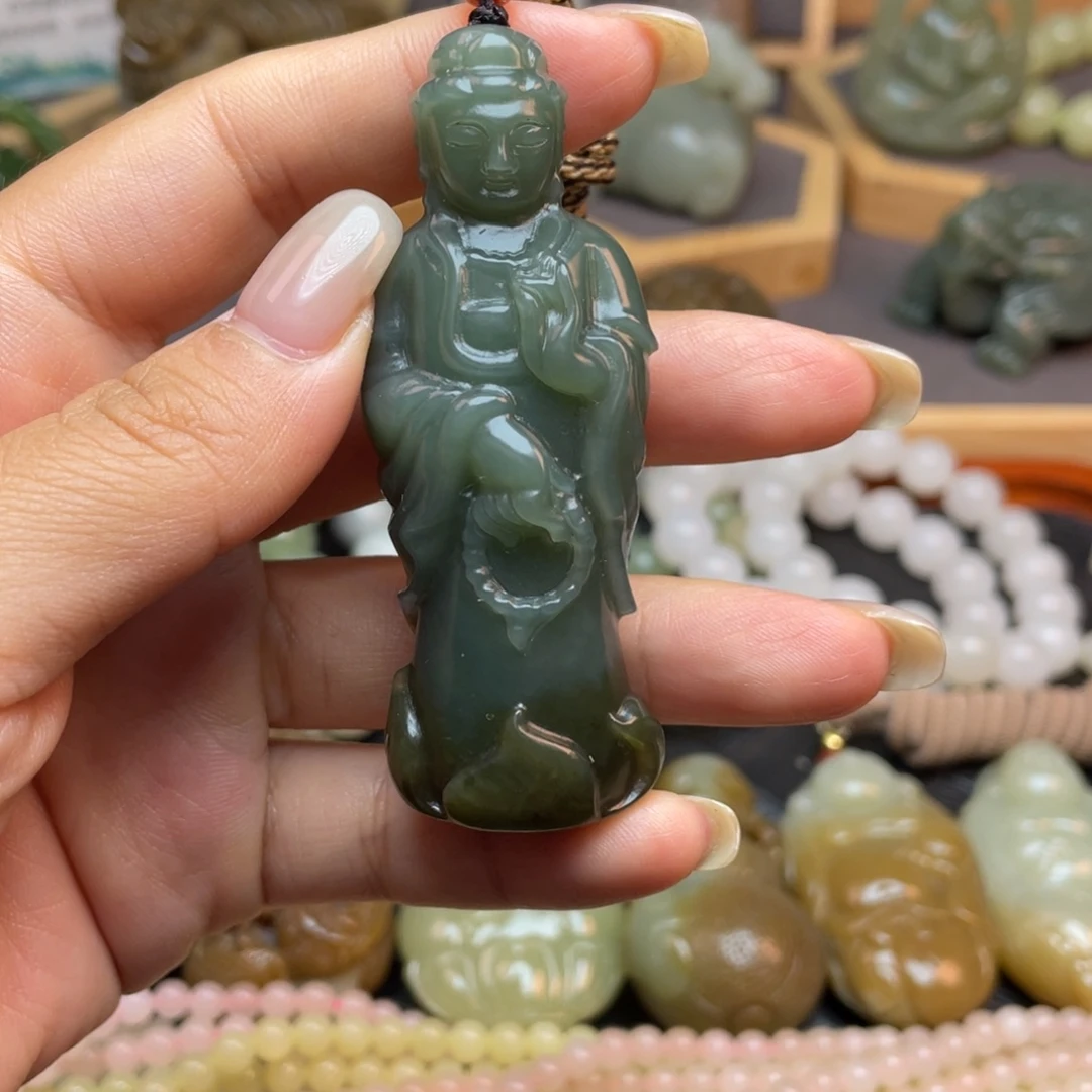 颈饰未镶嵌和田玉