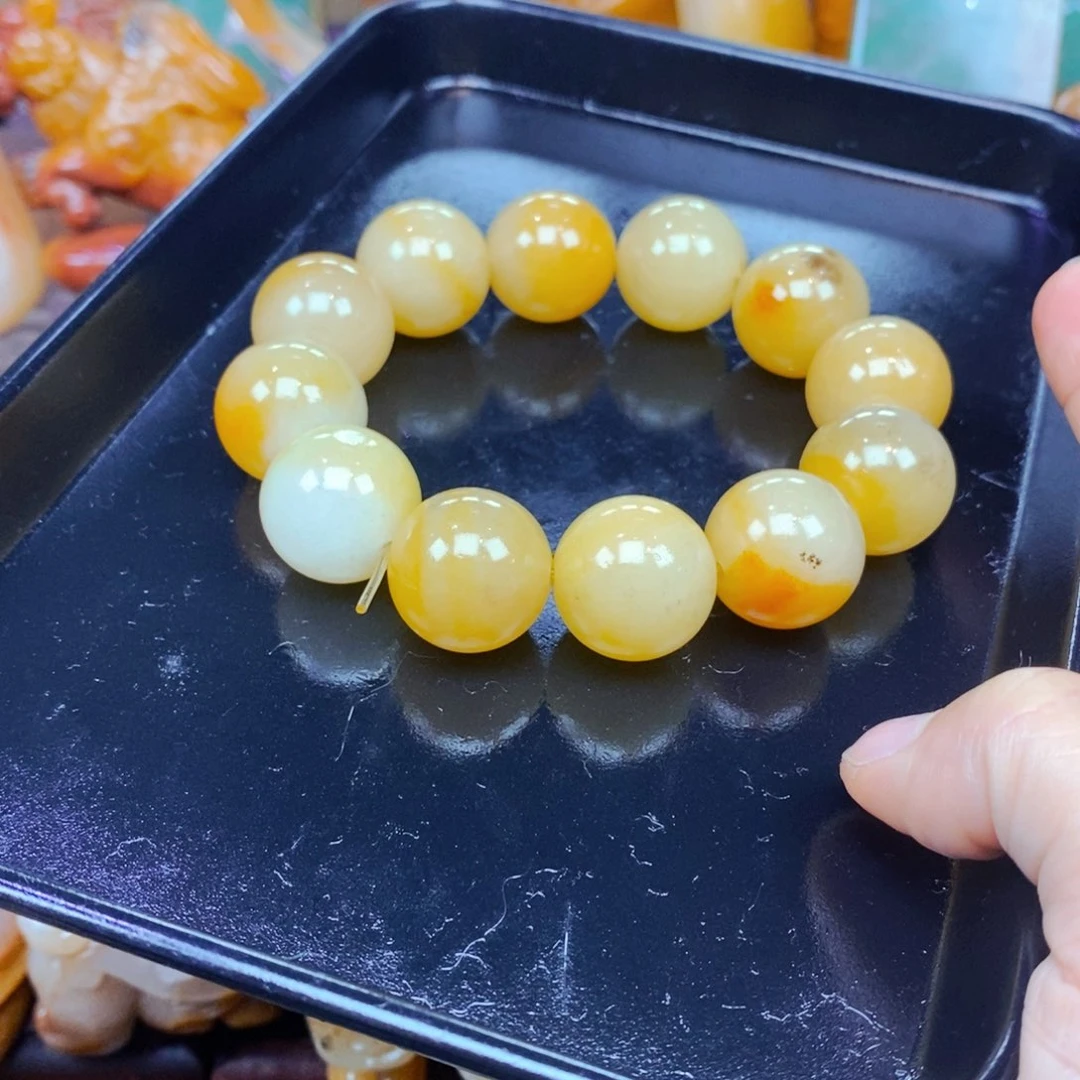 石英质玉（黄龙玉）未镶嵌颈饰