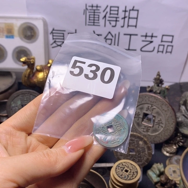 铜挑*者复古文创工艺品