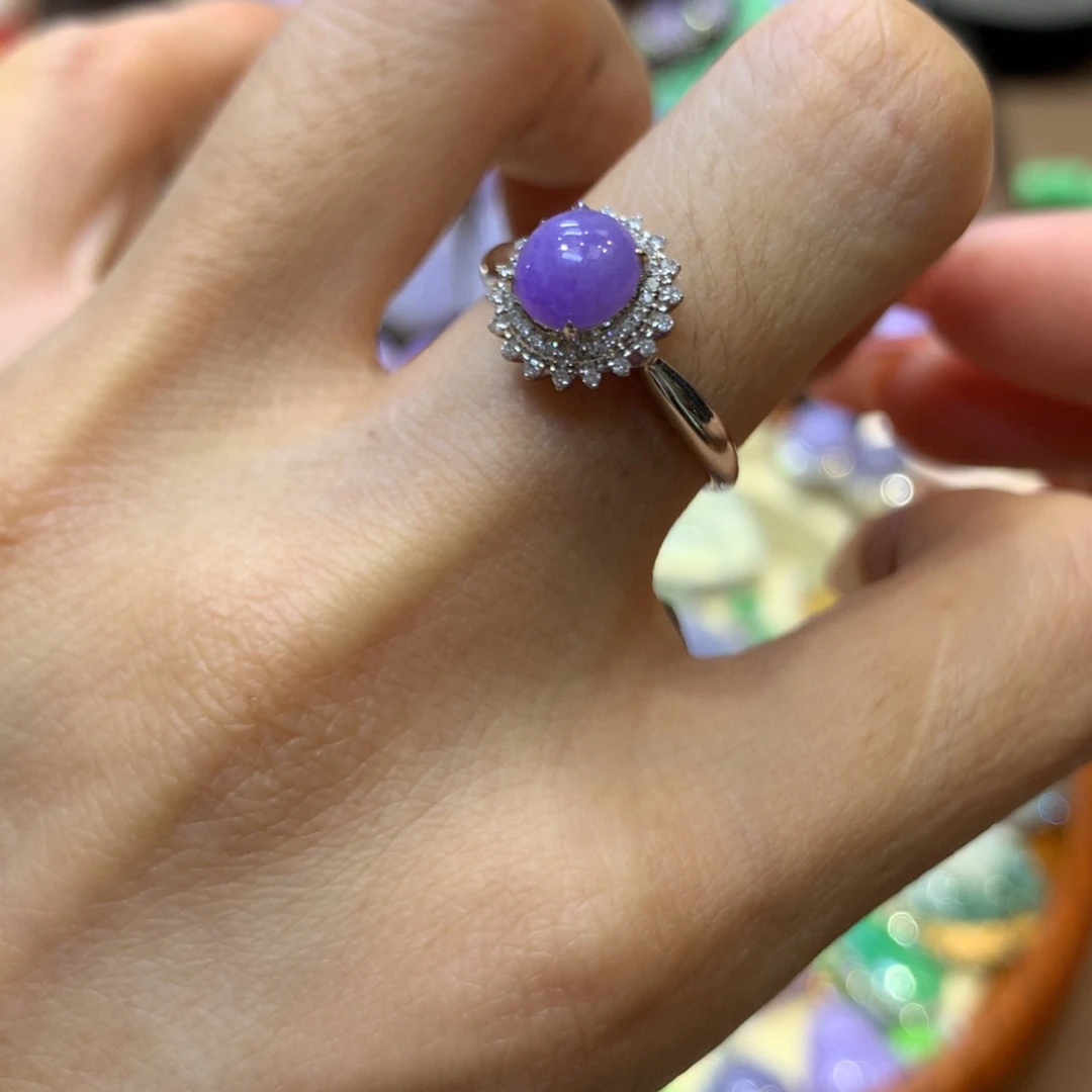 奶****颈饰18K金镶嵌翡翠翡翠