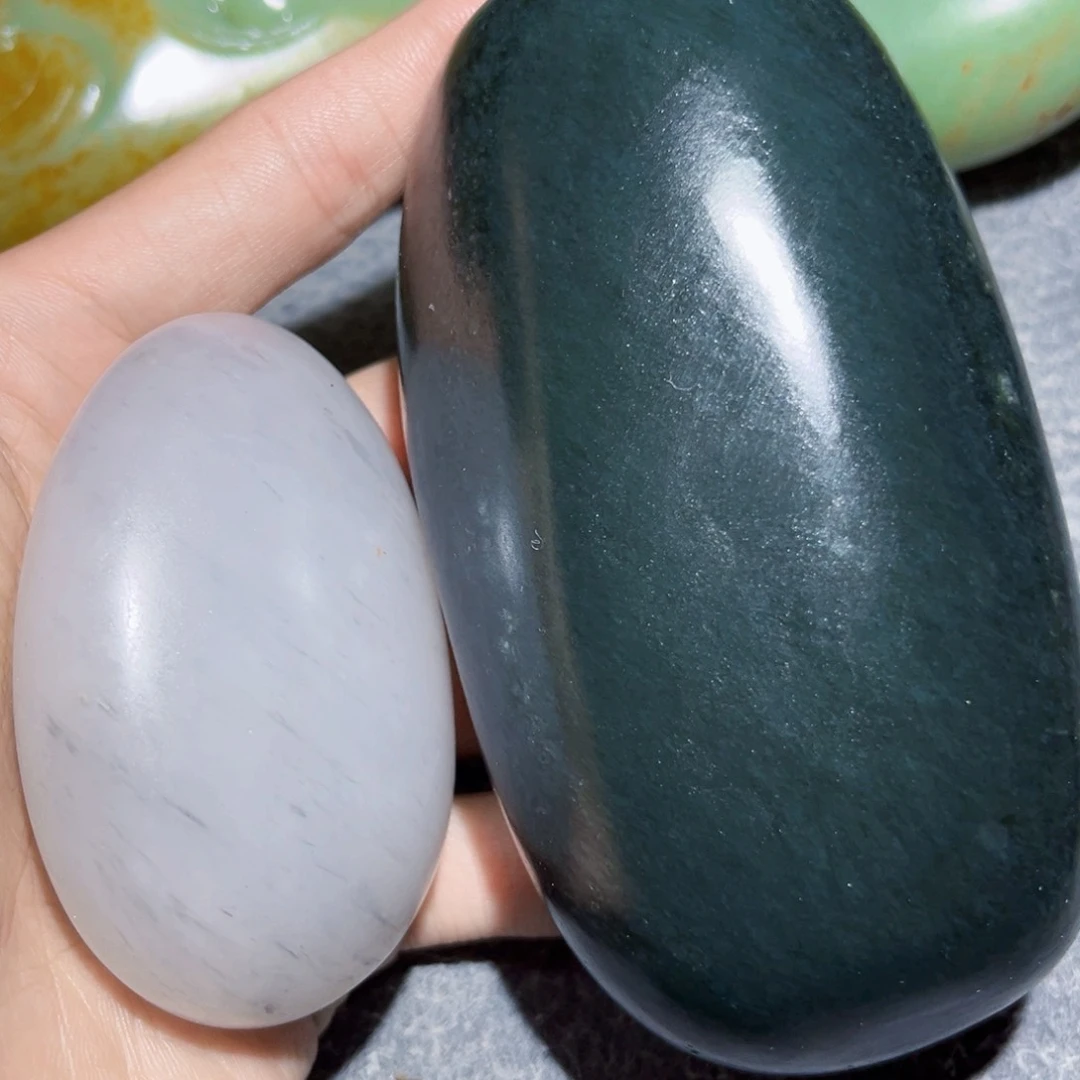 和田玉未镶嵌珠宝奇石山****部