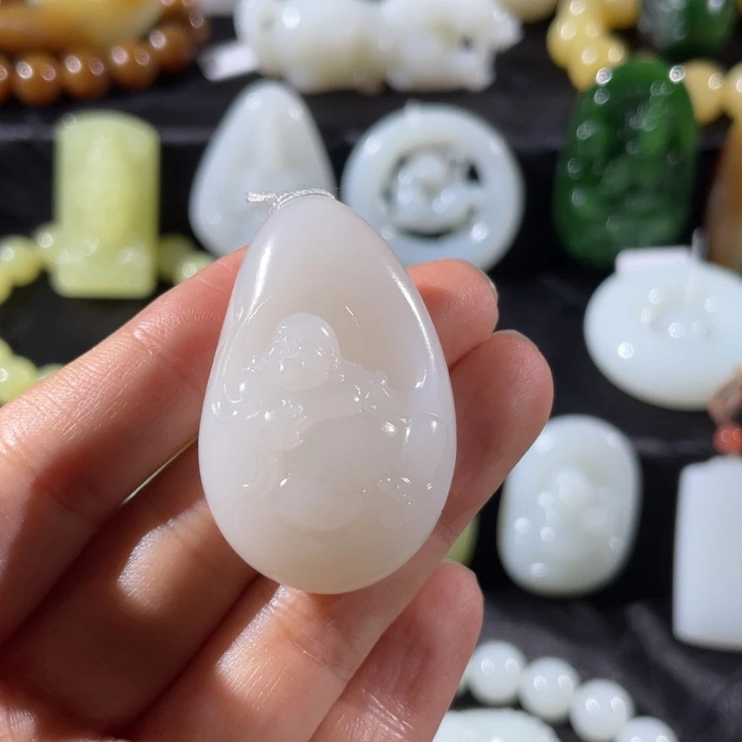 和田玉未镶嵌颈饰