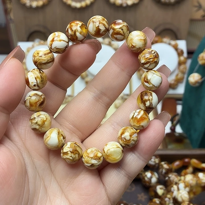 11mm沁色圆珠手串一条