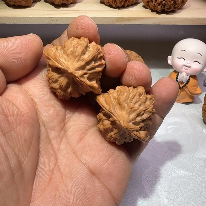 -***L吊坠文玩核桃龙鳞