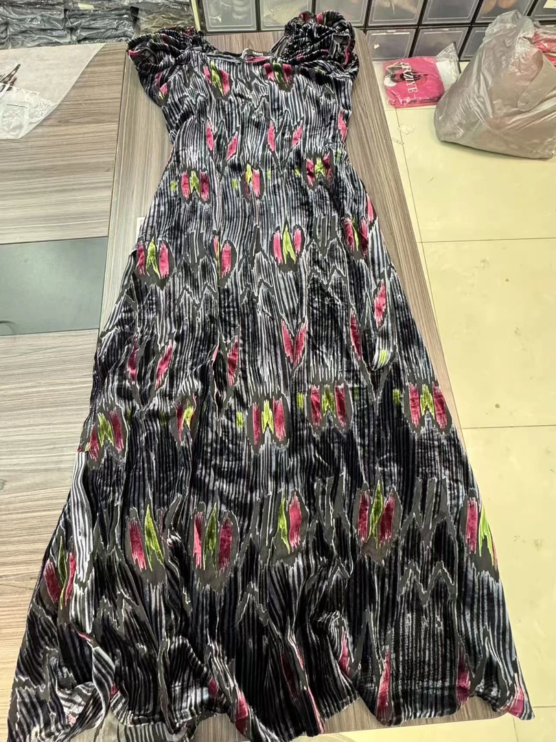 jog yipak su pari 连衣裙