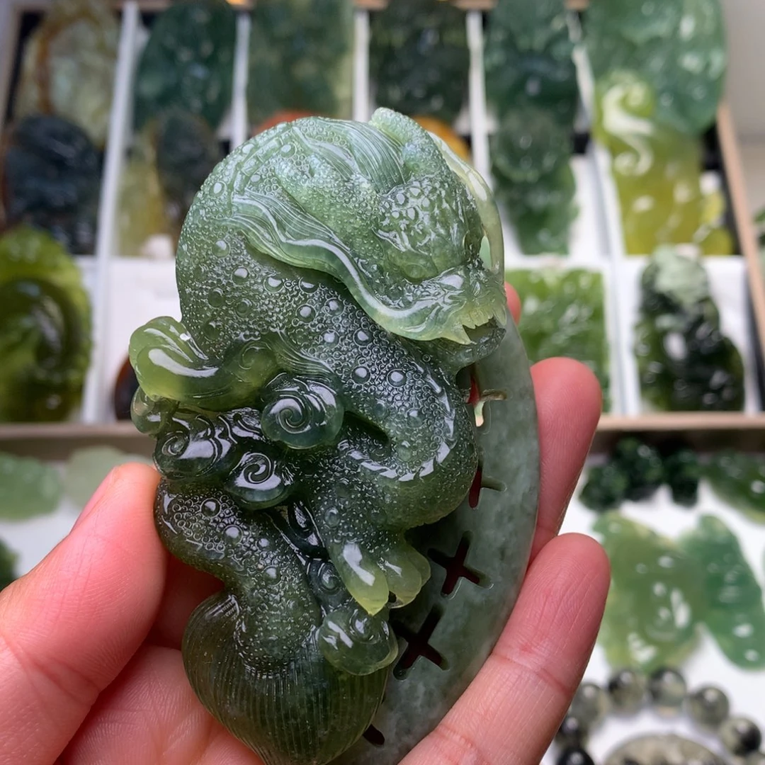 蛇纹石玉未镶嵌手把件龙