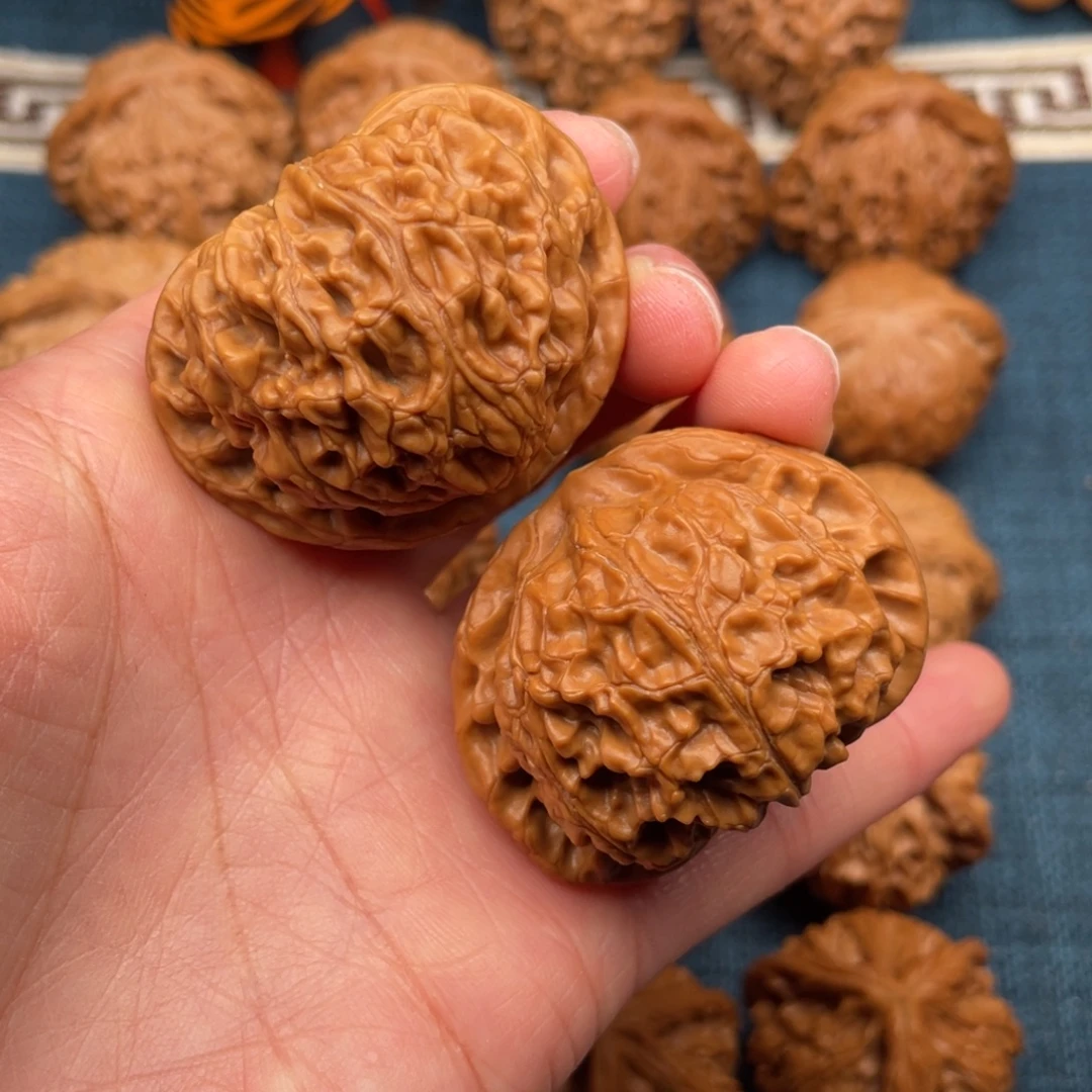 把件文玩核桃45全品毕业桃心宫灯