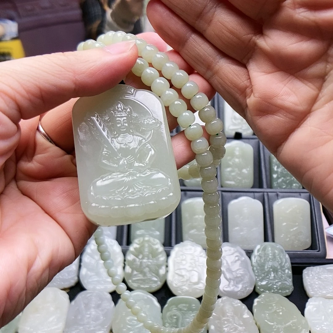 和田玉颈饰未镶嵌拼*