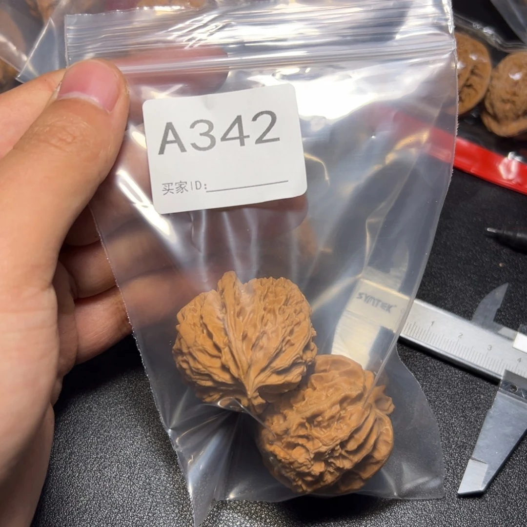 孔***己核桃把件哈哈哈哈