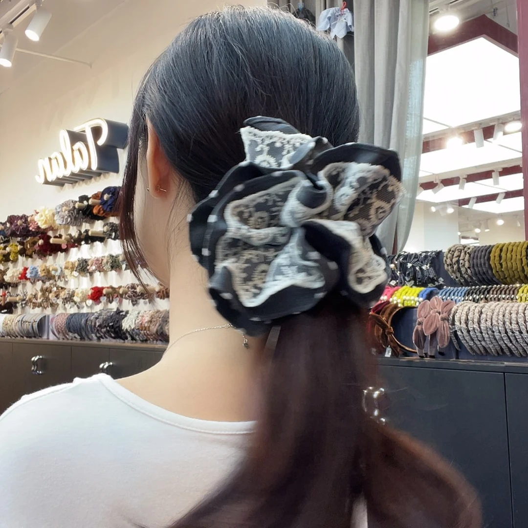 皮质非金属灰色波点腰果花