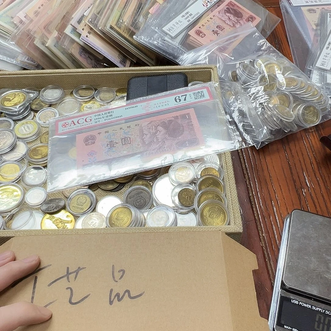 拍品。