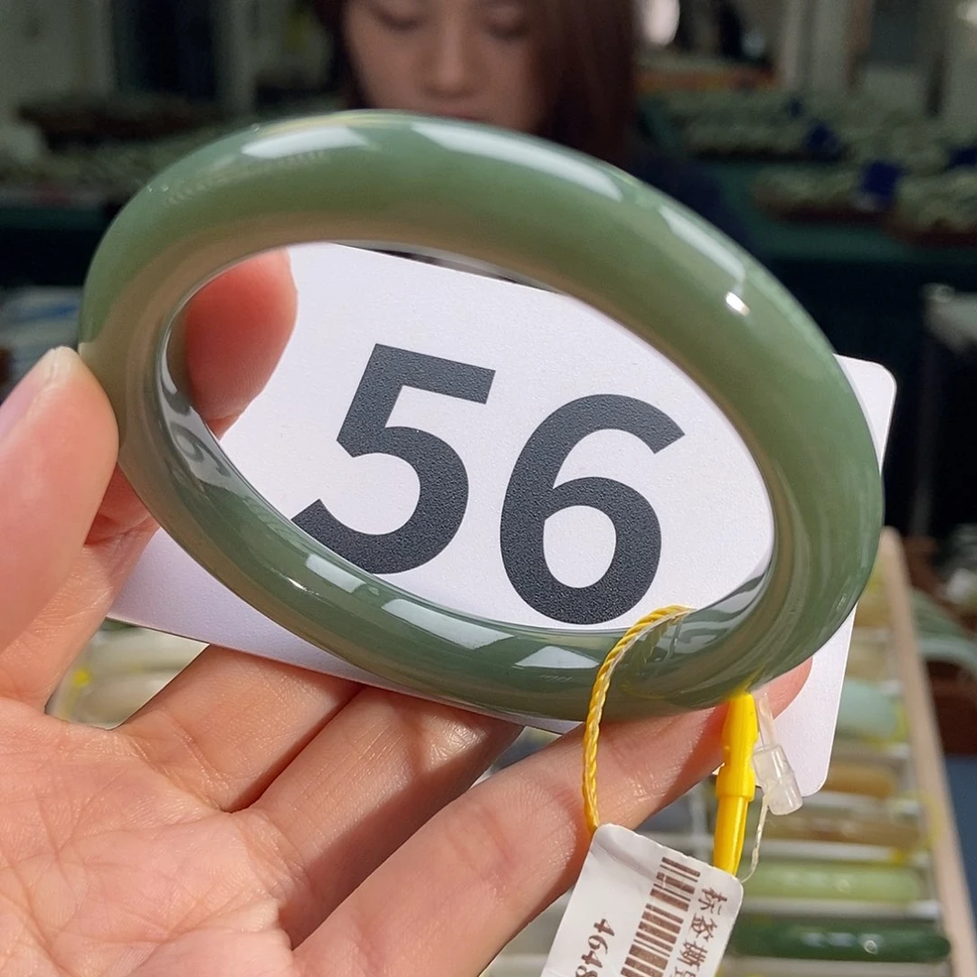 和田玉手镯未镶嵌纹