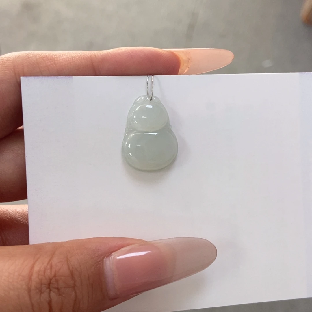 翡翠颈饰未镶嵌葫芦
