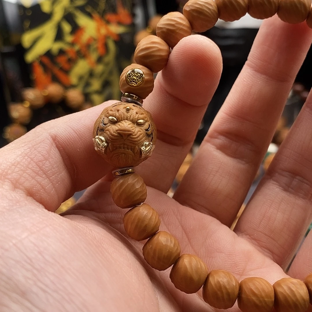 猴头核桃吊坠纯手工 云锦 搭配山君