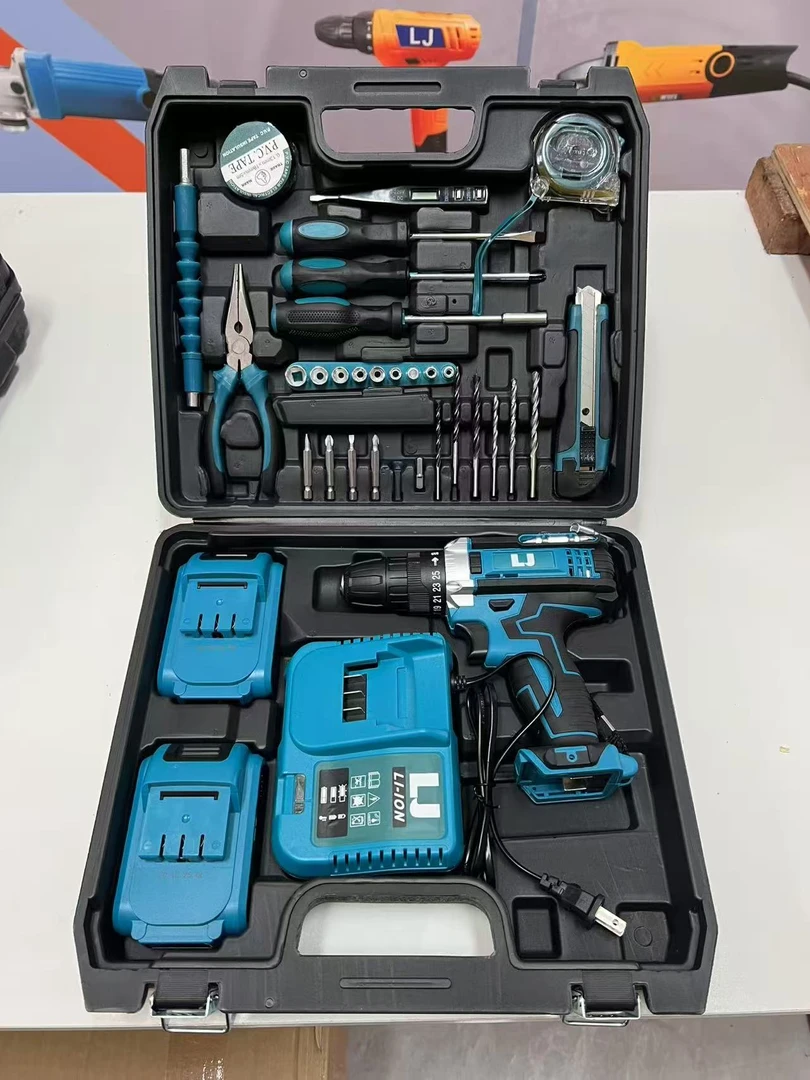 33件套套筒扳手汽修工具大全修车工具套装小飞快速一套工具箱