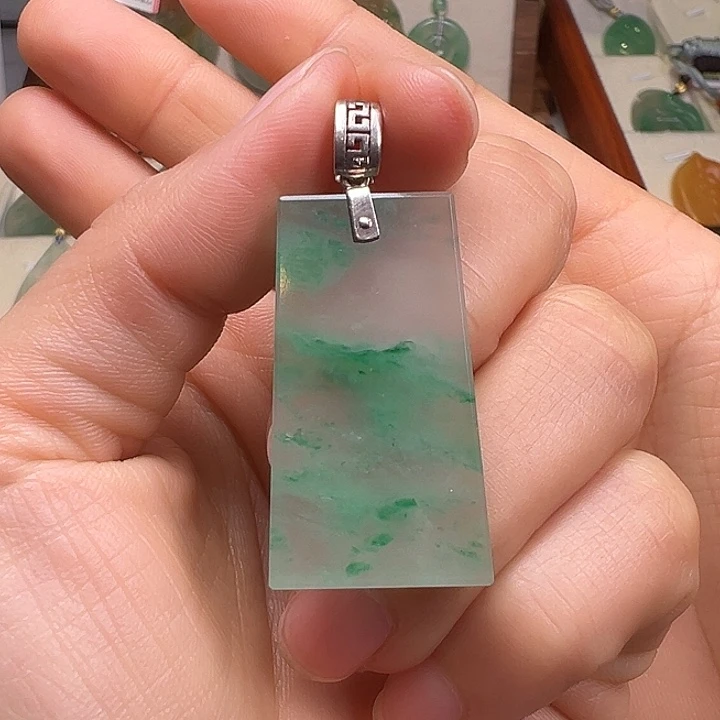 海***现石英质玉银S925镀金镶嵌颈饰