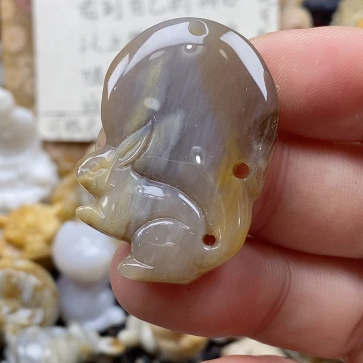 颈饰未镶嵌硅化珊瑚（珊瑚玉）紫**雾