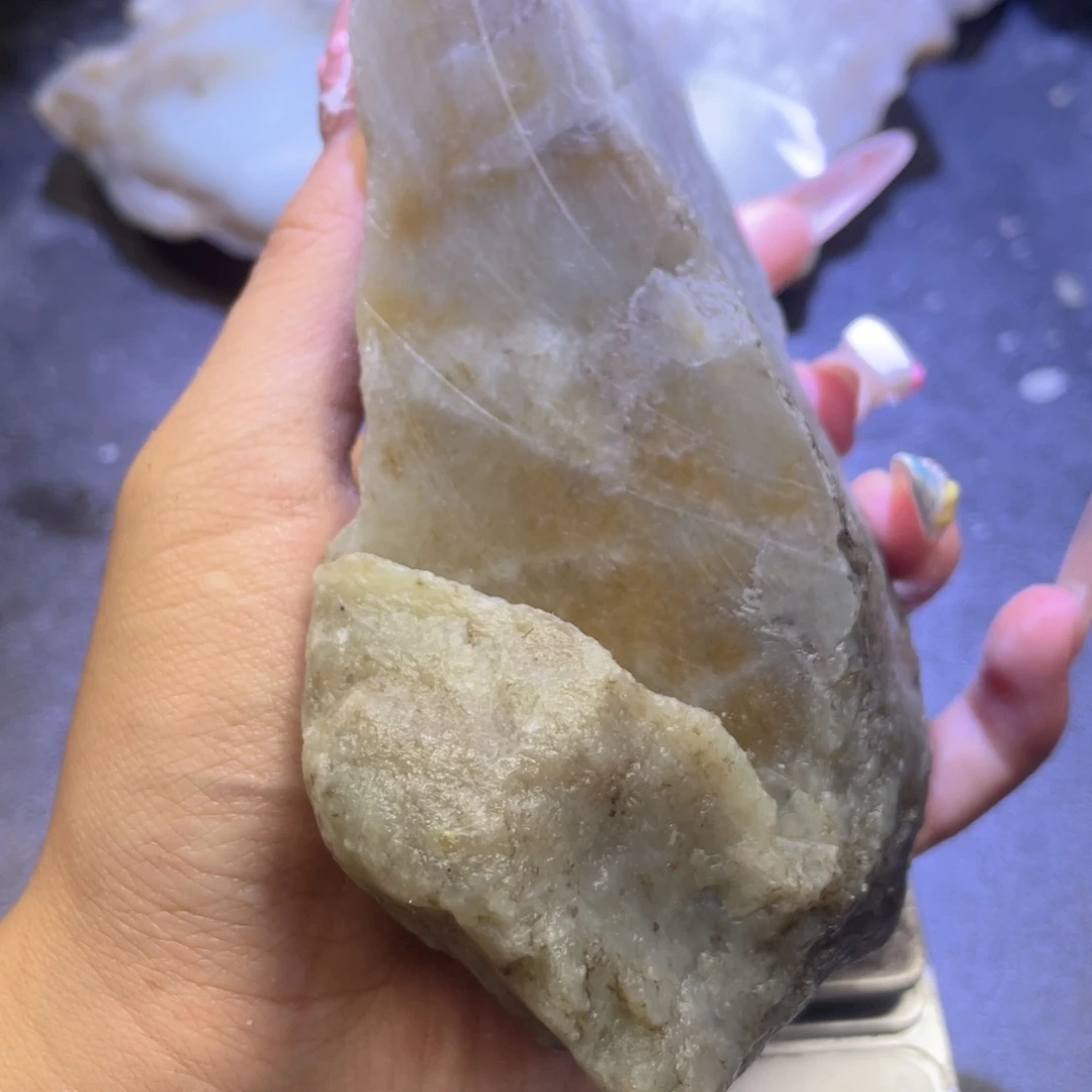 未镶嵌和田玉（糖玉）珠宝半成品