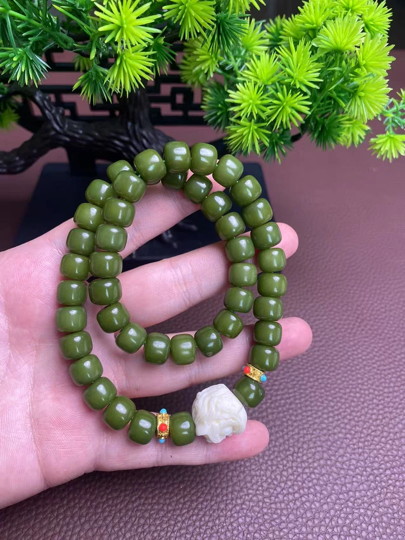 LZ01-珍品绿玉菩提醒狮手串