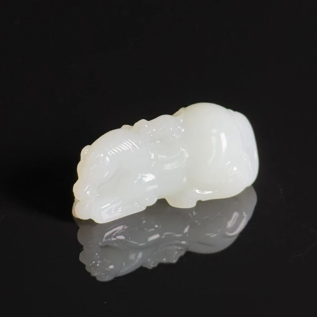 lot6310 马上封侯 和田玉白玉 44.5*23*18.3mm 24.8g