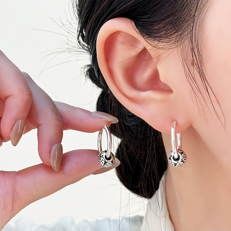 铜合金耳饰 球球耳环女时尚新款气质素圈耳扣高级感小众百搭耳饰