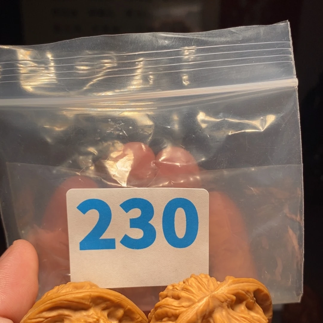 文玩核桃把件文玩核桃把件