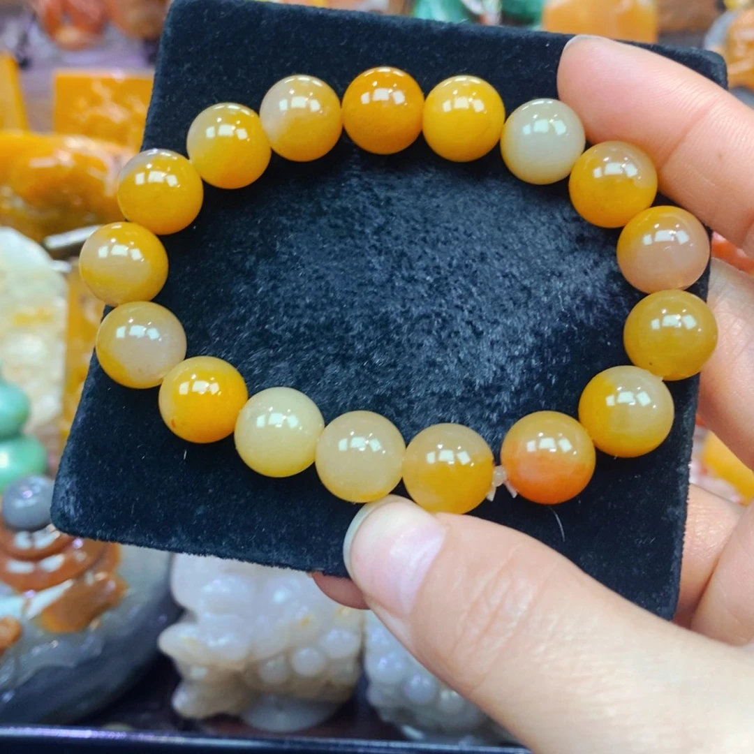 未镶嵌石英质玉（黄龙玉）颈饰