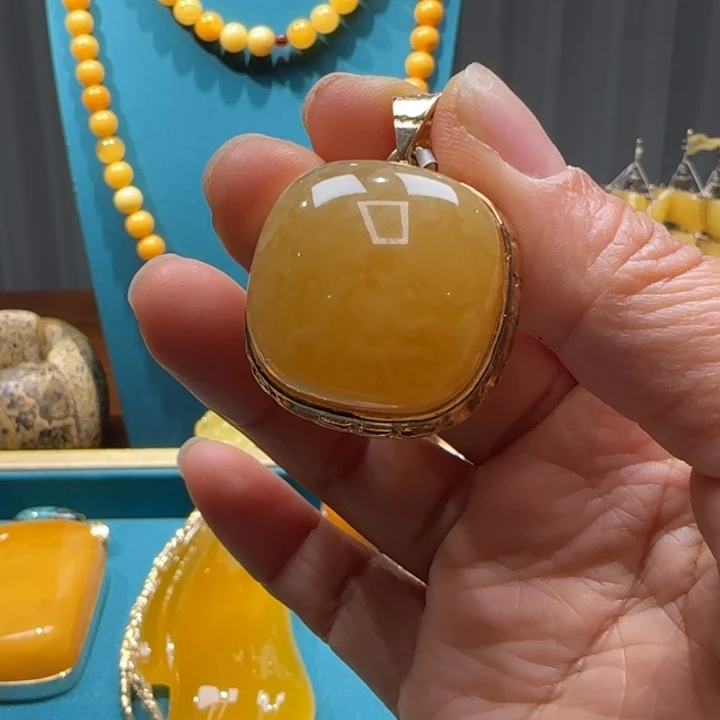 琥珀未镶嵌颈饰波兰设计款琥珀蜜蜡