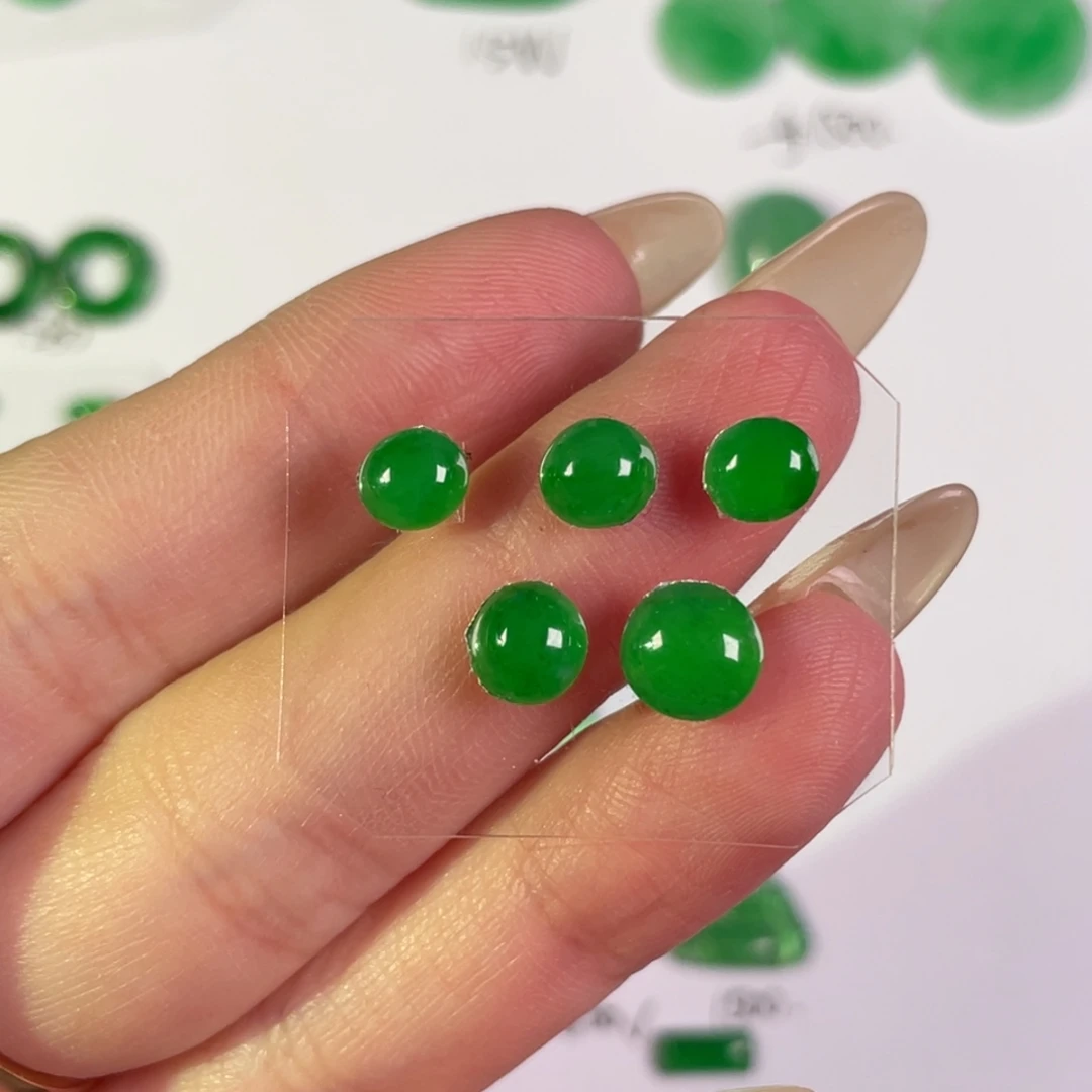 翡翠未镶嵌颈饰裸石