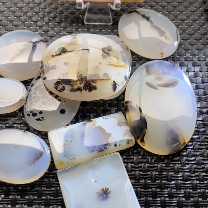 俺***下玛瑙/玉髓未镶嵌颈饰