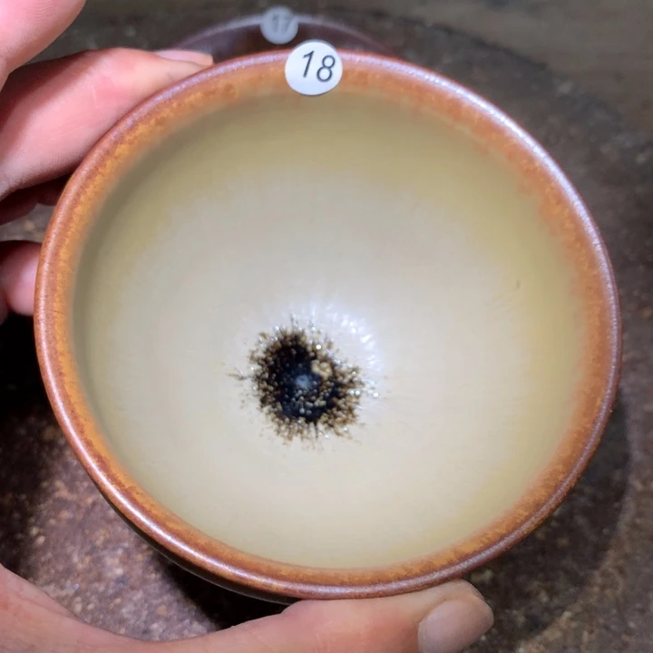 茶盏细看这支公屏上说18