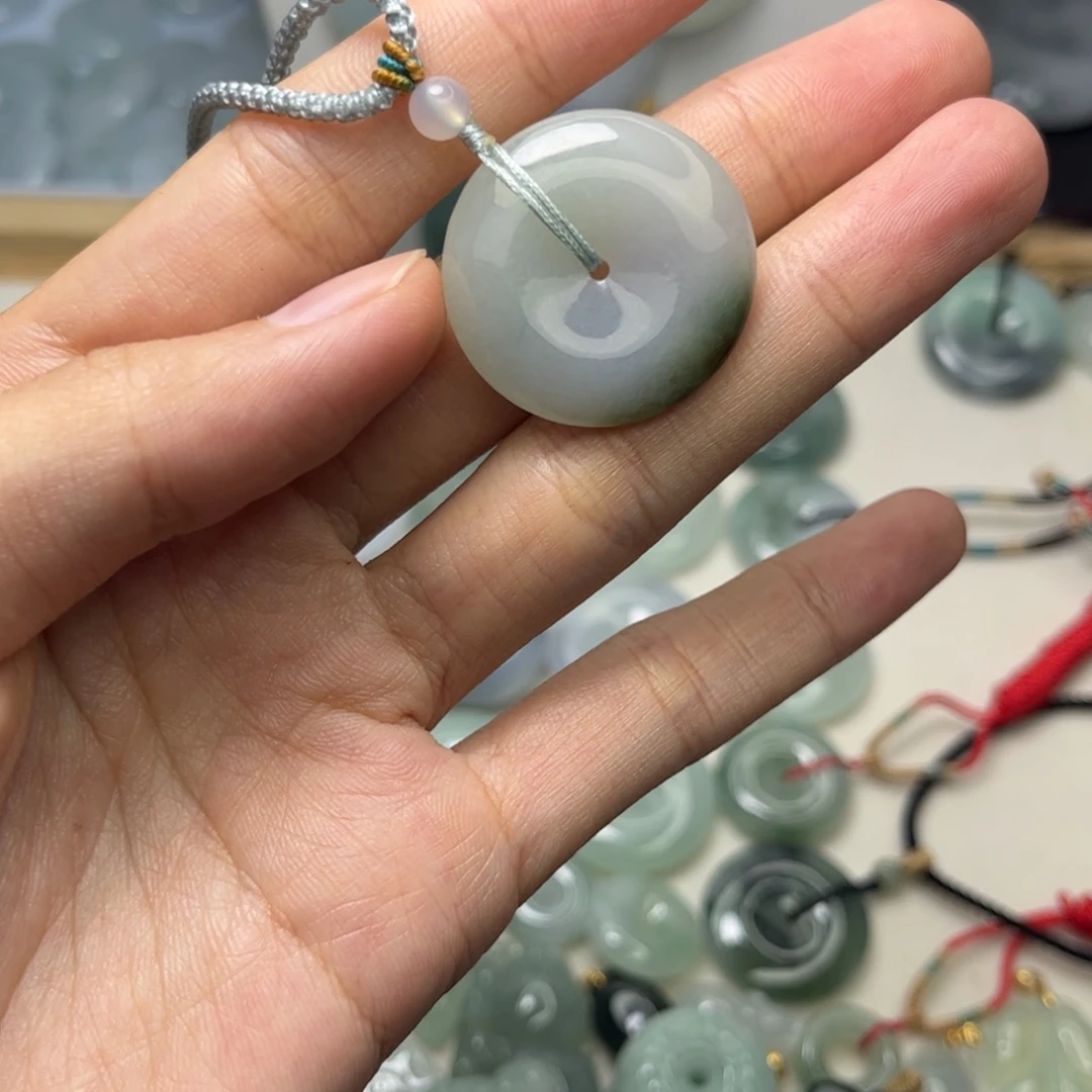 翡翠未镶嵌颈饰天然翡翠Ａ货