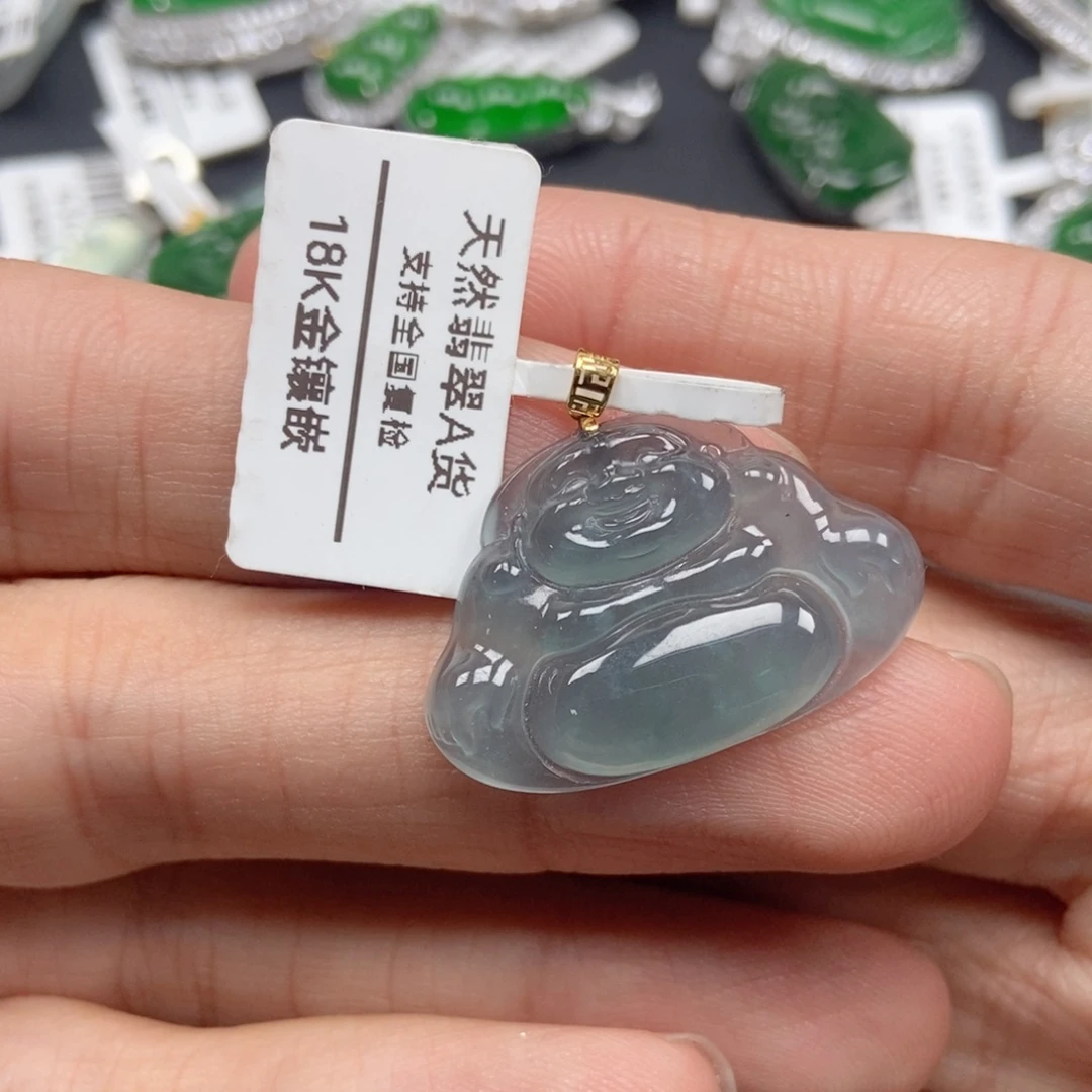 翡翠18K金镶嵌颈饰